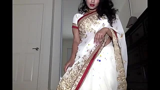 Desi Dhabi in Saree procurement Naked plus Plays with Hairy Pussy