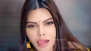 Bollywood queen SHERLYN CHOPRA pigeon-holing her pussy till orgasm and pressing her juicy melons
